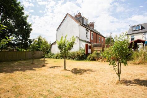 Helliers Road, Chard