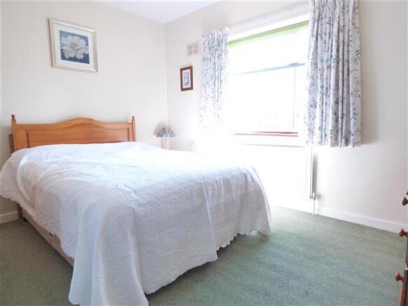 BEDROOM 2