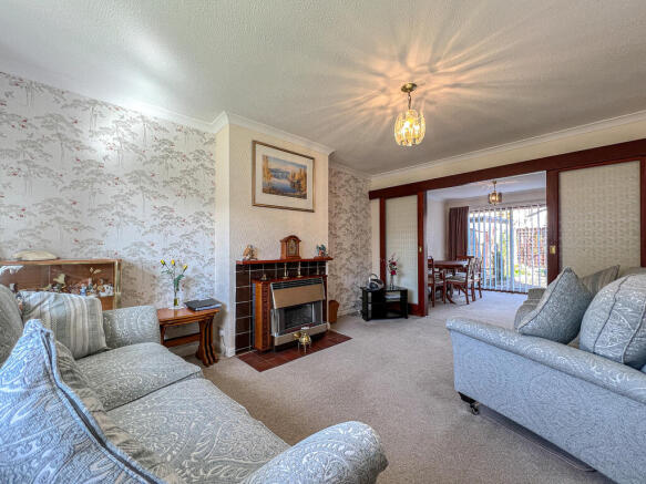 2 Amyand Drive - Living room
