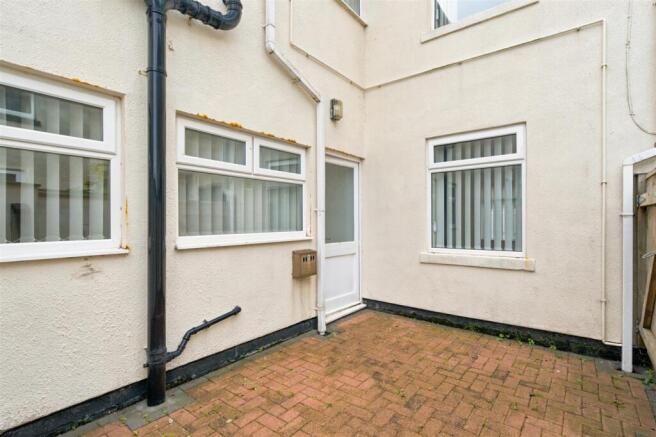 3 bed Terraced for sale Image 10