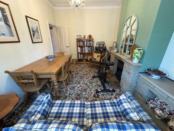 3 bed Terraced for sale Image 6