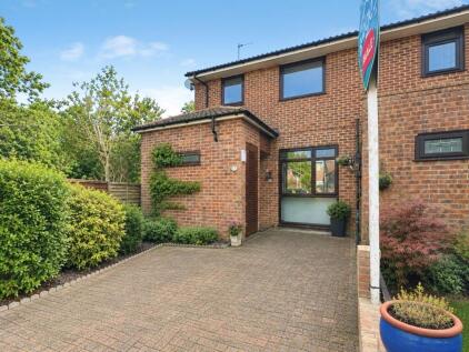 Wickham Place, Church Crookham, Fleet, Hampshire, GU52