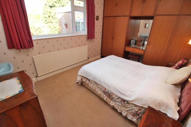 BED1.JPG