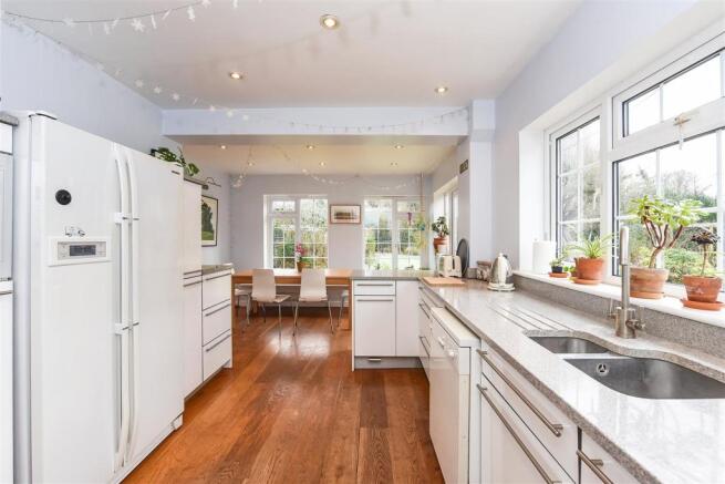 Kitchen/Breakfast Room