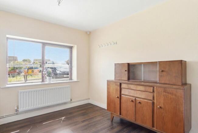 4 bed Detached for sale Image 9