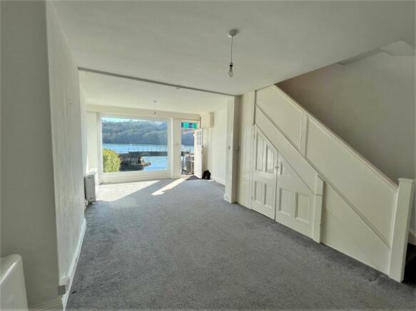 sitting room 2.jpg