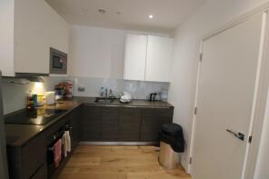Flat 8, 23 59 Trinity Square, Staines Road, Hounslow TW3 3FY
