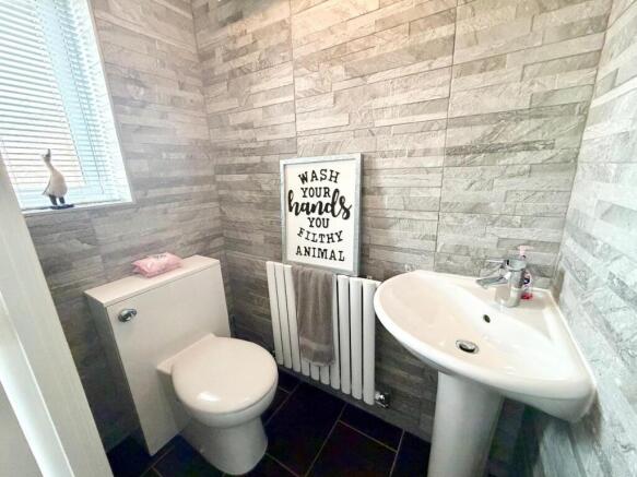 3 bed Semi-Detached for sale Image 7