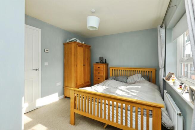 2 bed Semi-Detached for sale Image 5