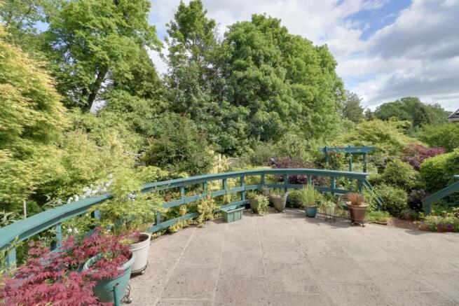 4 bed Detached for sale Image 7