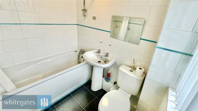 2 bed Apartment for sale Image 7