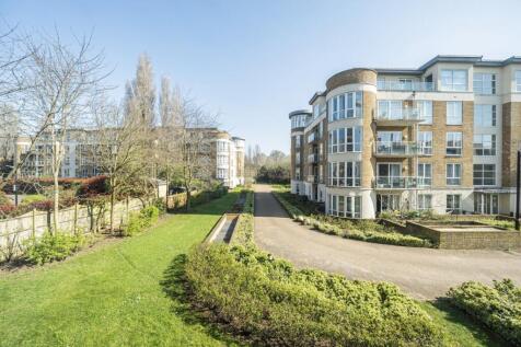 Aura House,
39 Melliss Avenue, TW9