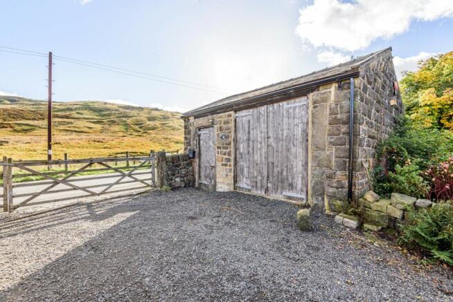 3 bed Semi-Detached for sale Image 7