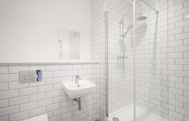 1 bed Apartment to rent Image 11