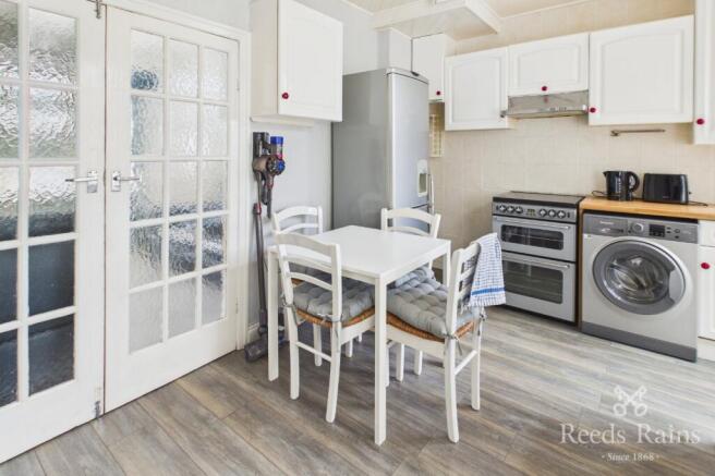 2 bed Terraced for sale Image 5
