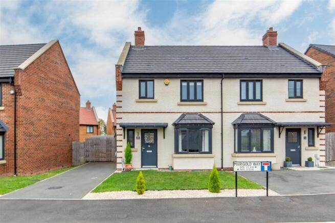 3-bed semi-detached on Marigold Way, Newcastle Upon Tyne, NE5, £270,000