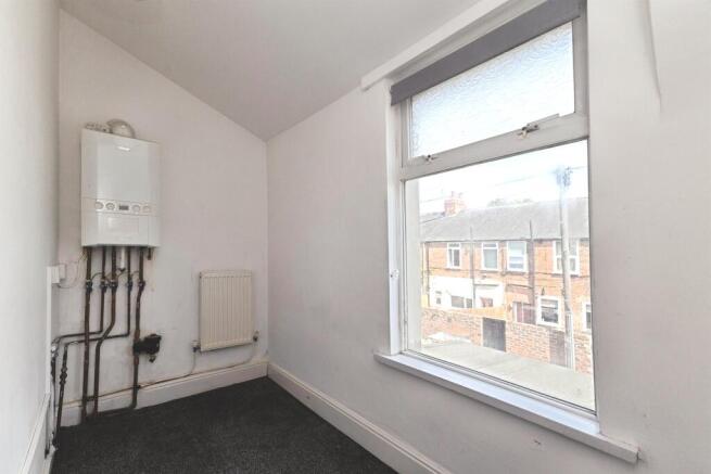 3 bed Terraced for sale Image 12