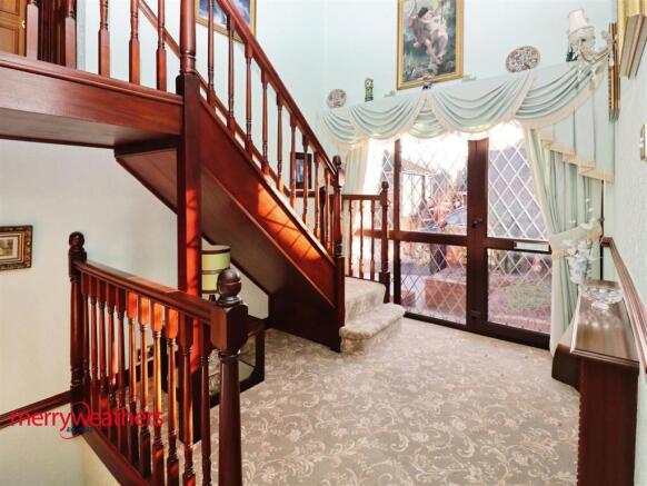 SPACIOUS RECEPTION HALL