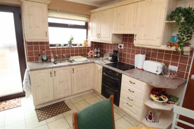 Kitchen/ Breakfast Room