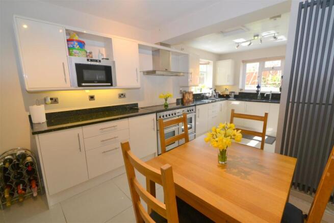 kitchen5.JPG