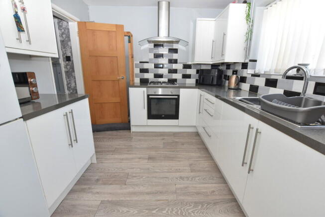 Willington Avenue, Eastham photo 4