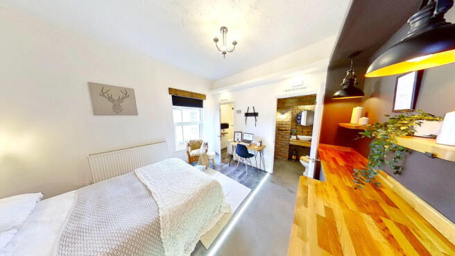 5 bed House to rent Image 4