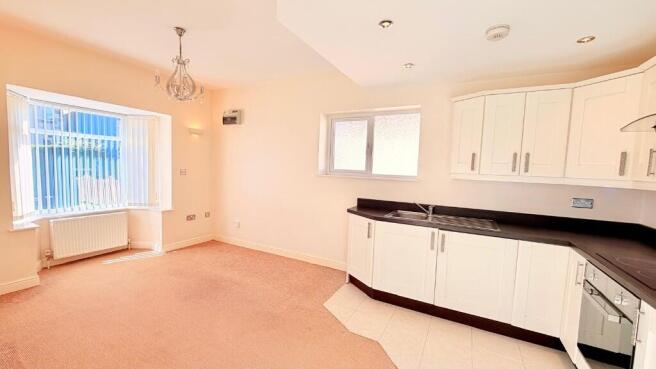 1 bed Detached for sale Image 4