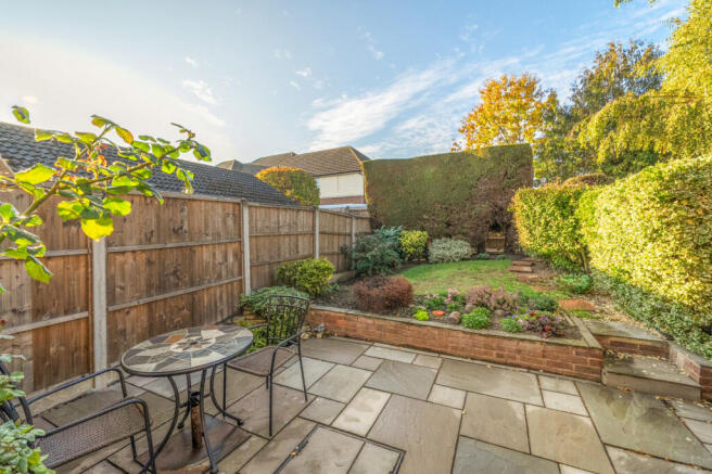Christie Close, Lightwater, Surrey photo 2