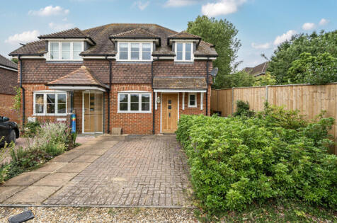 Boxall Gardens, Kings Worthy, Winchester, Hampshire, SO23