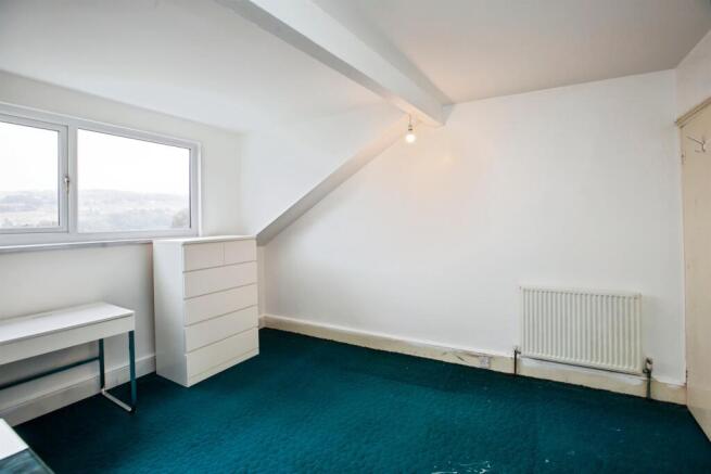 3 bed Terraced for sale Image 12