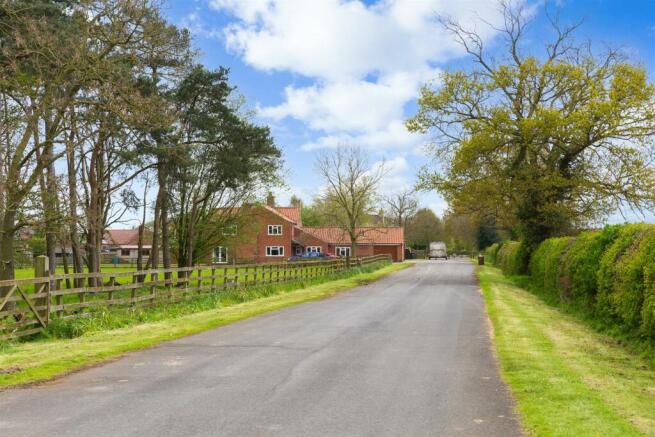Fleetbank Lodge-06 blue.jpg