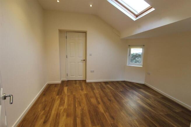1 Fairplace bedroom.JPG