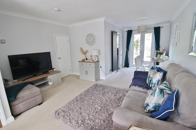 Place Crescent, Purbrook photo 5