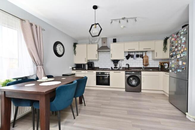 Kitchen/Dining Area