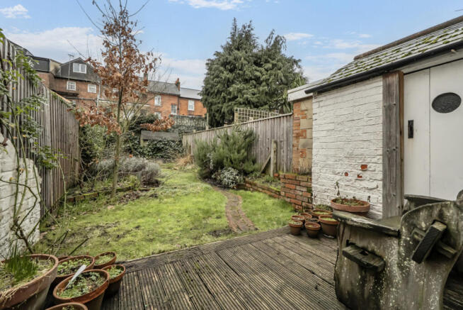 1405597-18-697b5e...