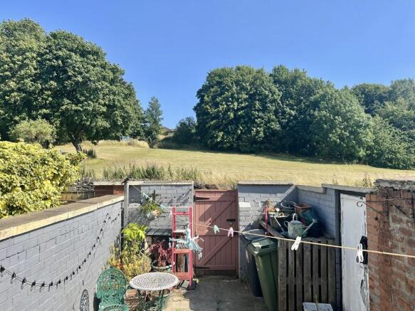 2 bed Terraced for sale Image 8