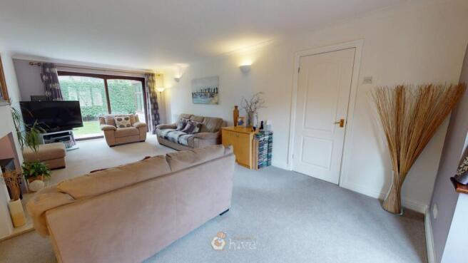 4 bed Detached for sale Image 8