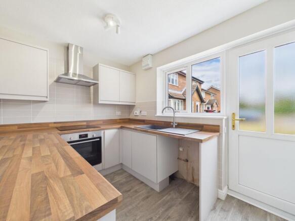 2 bed Semi-Detached for sale Image 5