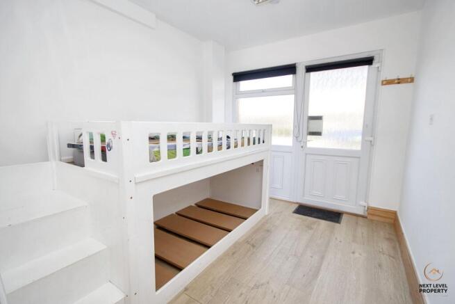 Office/Bedroom 7