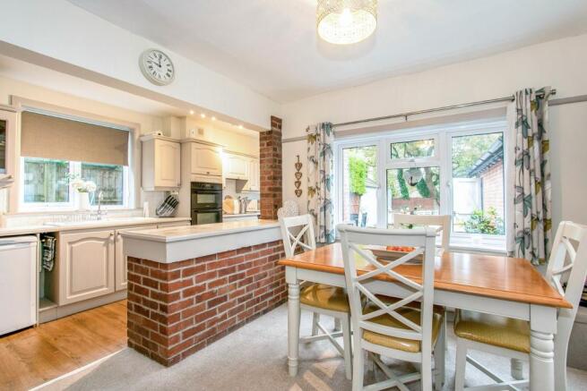 Kitchen/breakfast ro