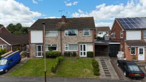 29, Stoneleigh Way, Leicester LE3 9TE