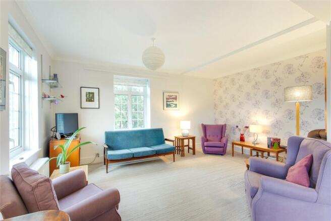 Sitting/Dining Room