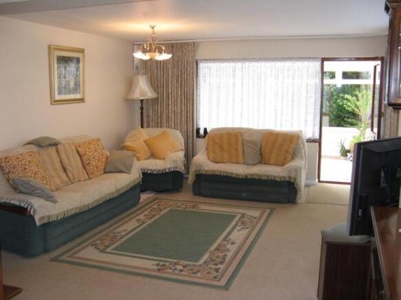 Lounge 2