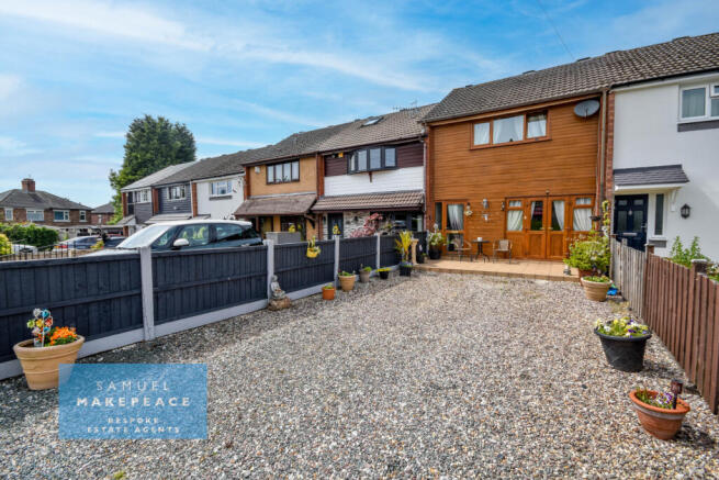 Well-Presented Two Bedroom Town House with Large