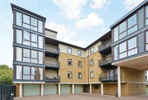 Flat 3, Arran House, Raleana Road, London E14 9RN