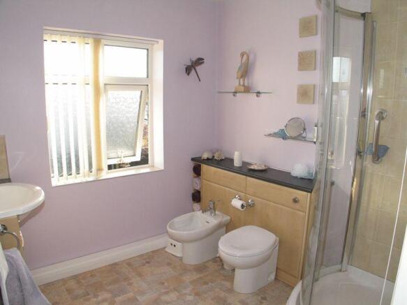 Family shower room