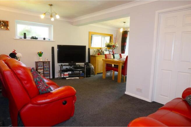 Lounge/Dining Room