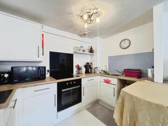 1 bed Flat for sale Image 7