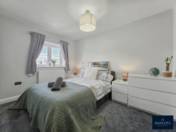 3 bed Town House for sale Image 11