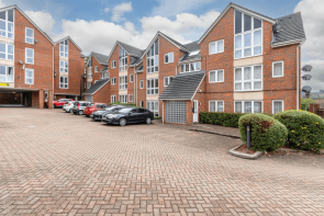 13, 26 Claremont Court, North Farm Road, Tunbridge Wells TN2 3XN